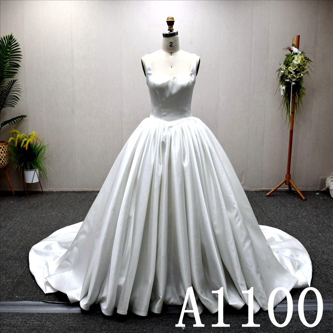 Guangzhou Factory Ball Gown  Sweetheart dress features a simple design With Bow