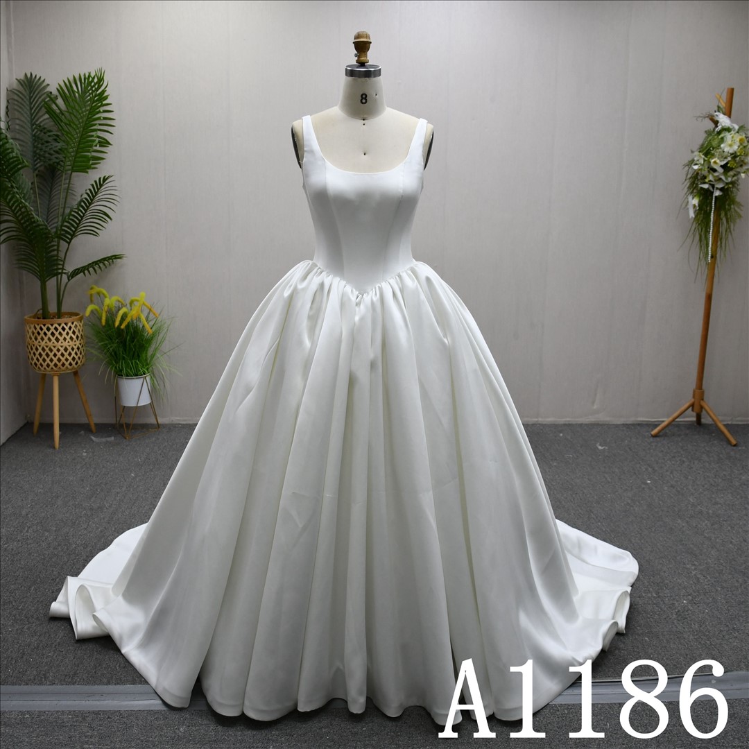 Guangzhou Bridal Dress Factory Ball gown Boat necklinedress features  simple Bow