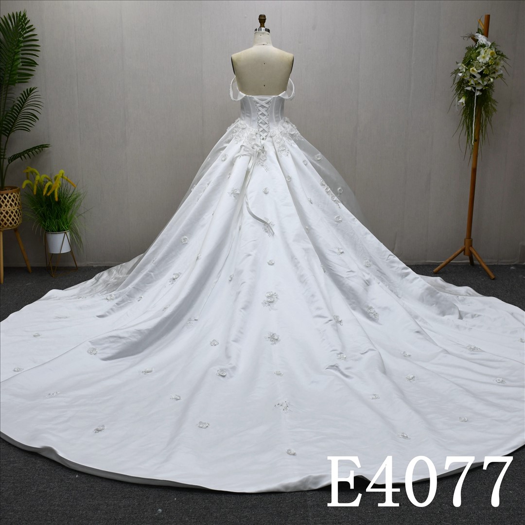 Guangzhou Bridal Dress Factory Ball gown Sweetheart dress features  simple  Beading