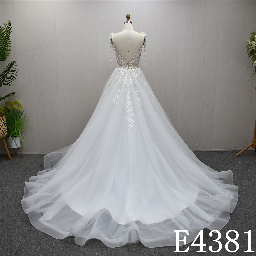 Guangzhou Bridal Dress Factory Aline V-neckline dress features  simple  Lace