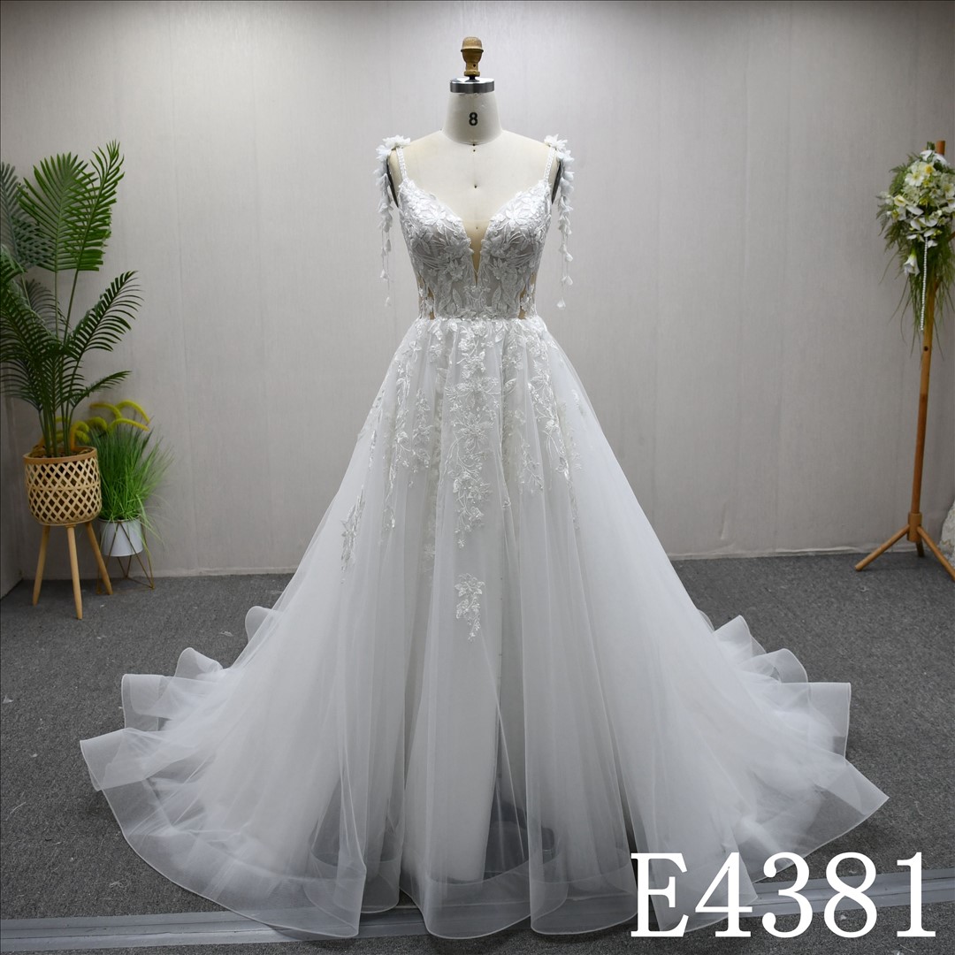 Guangzhou Bridal Dress Factory Aline V-neckline dress features  simple  Lace