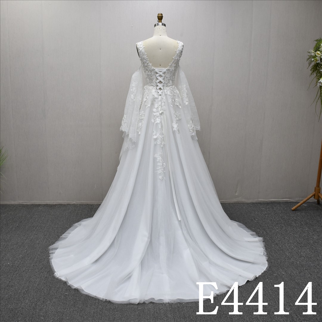 Guangzhou Bridal Dress Factory Aline V-neckline dress features  simple  Lace