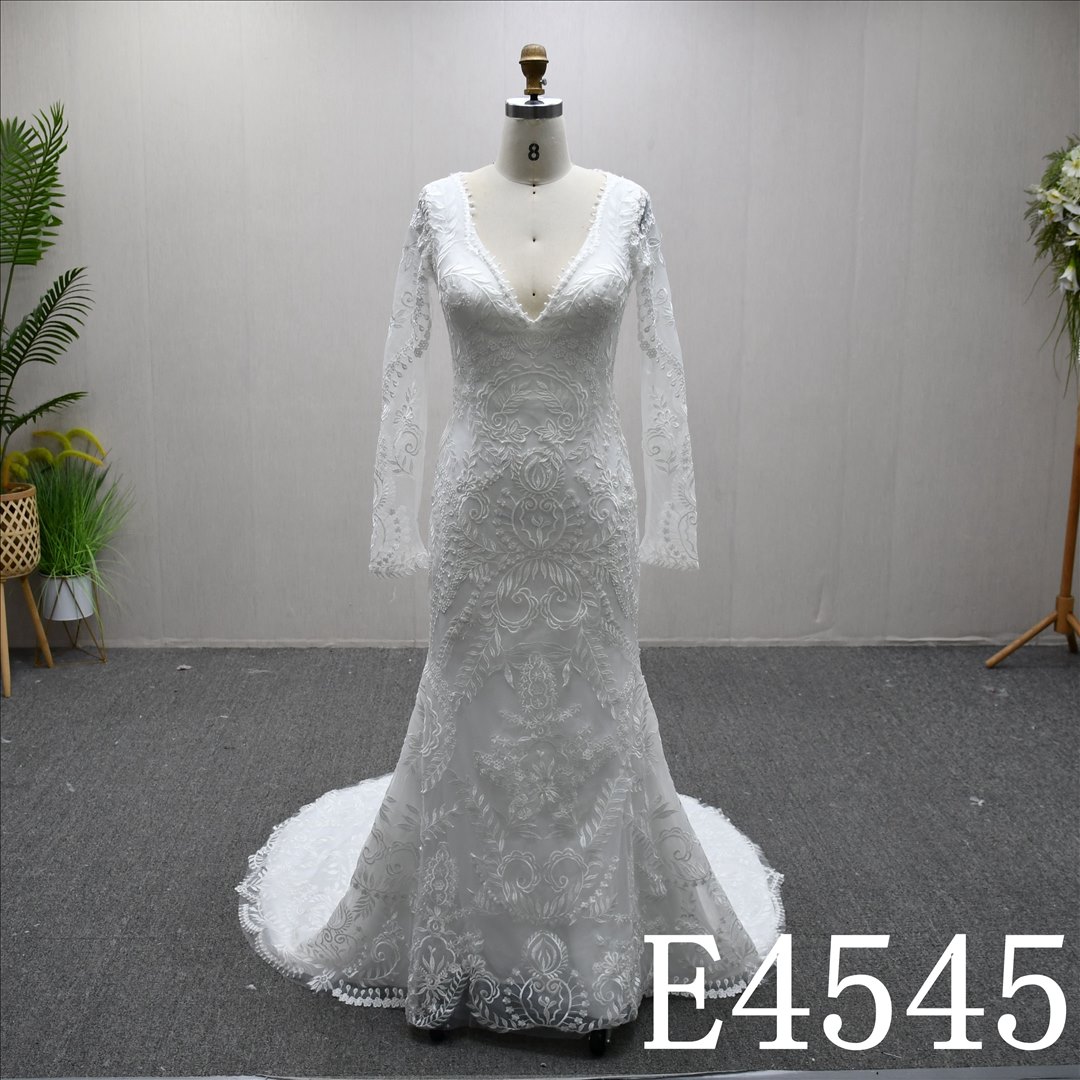 Bridal Dress Factory Stock V-neckline Mermaid dress features With  simple Lace Flower