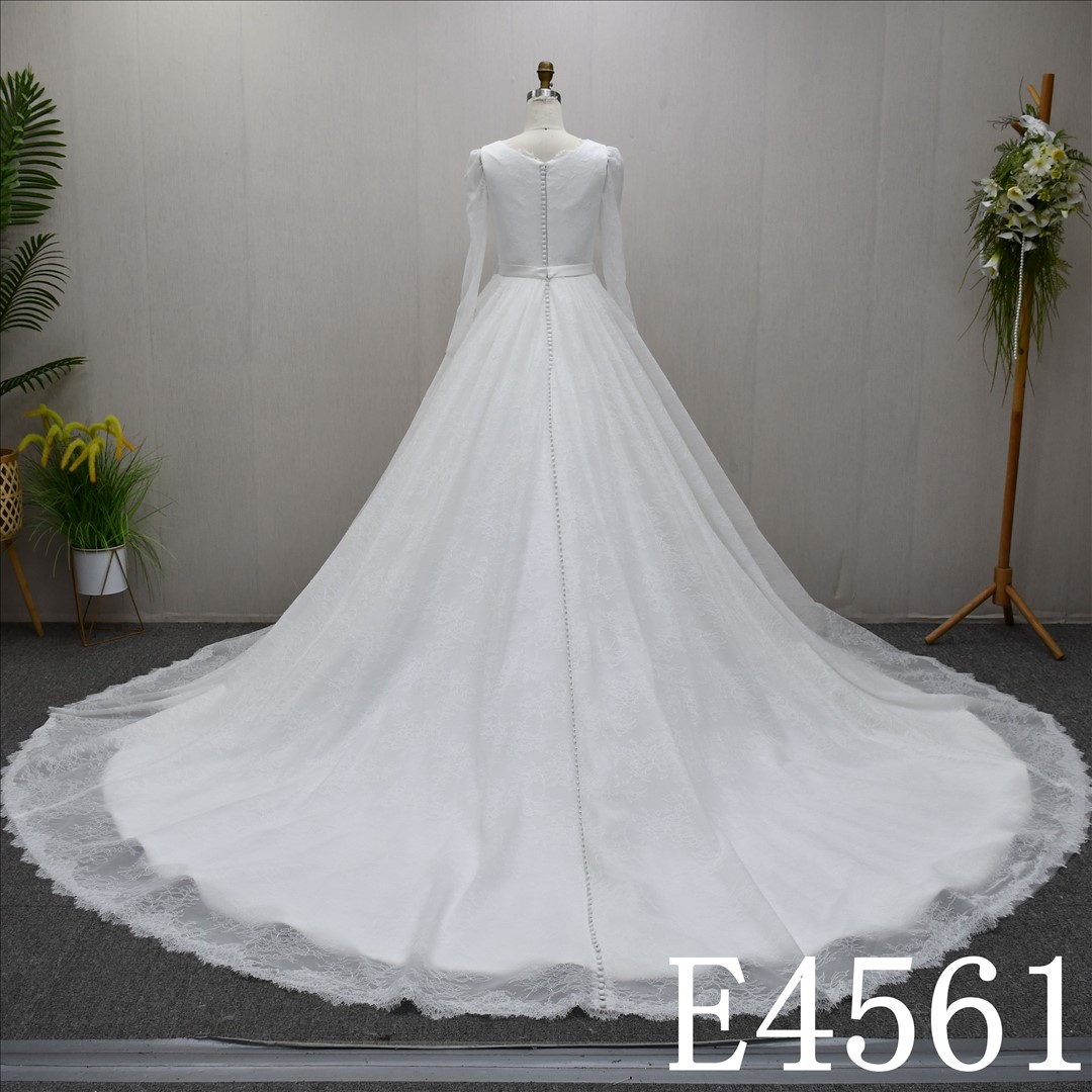 Bridal Dress Factory Stock Ball Gown Simple dress features With  Lace Flower