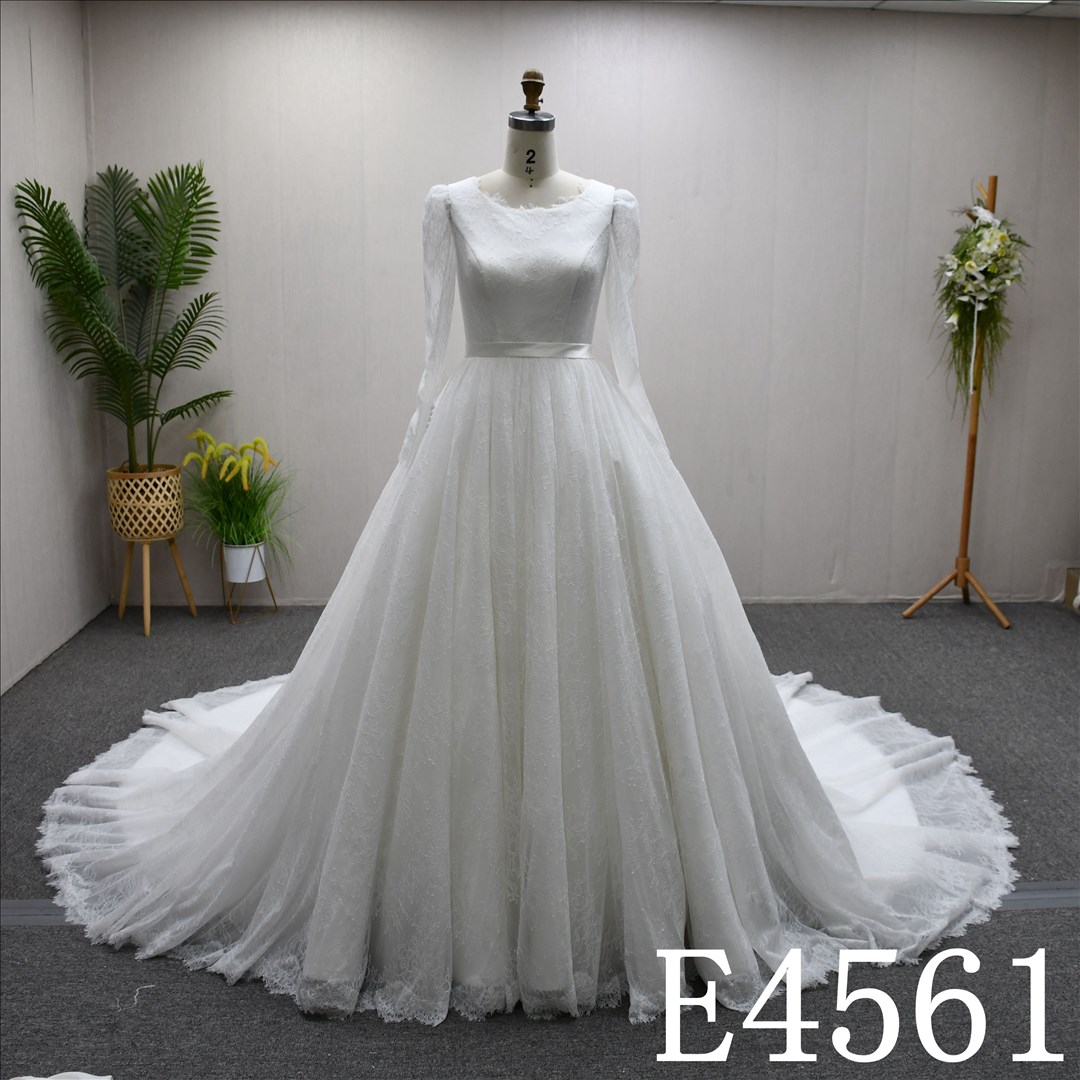 Bridal Dress Factory Stock Ball Gown Simple dress features With  Lace Flower
