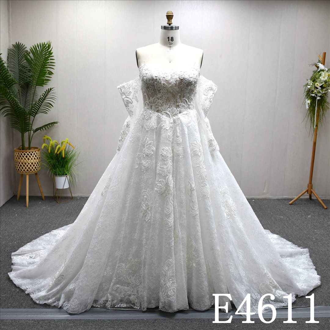 Bridal Dress Factory Stock Ball Gown Sweetheart Simple dress features With  Lace Flower