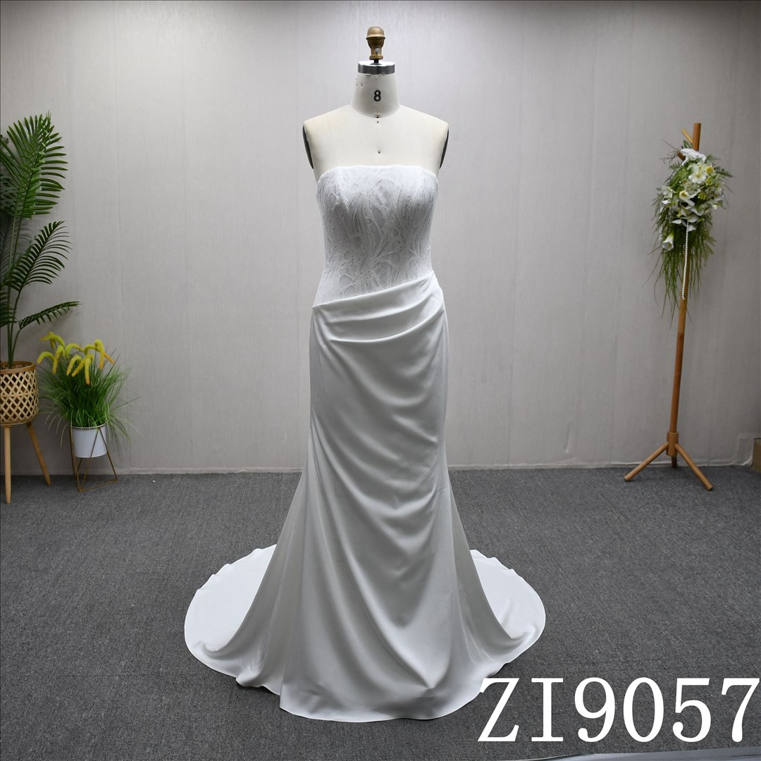 Bridal Dress Factory Stock Mermaid Boat Neck Simple dress features With  Lace Flower
