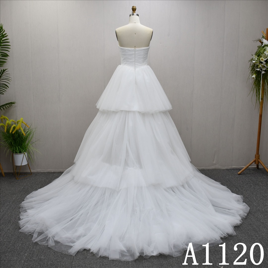 Guangzhou Bridal Dress Factory Ball gown Boat neck dress features  simple