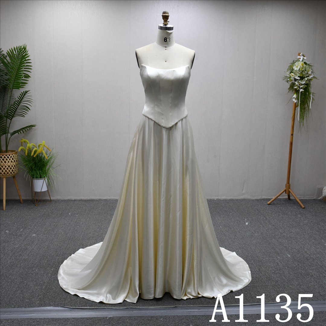 China Bridal Dress Factory  Aline Boat neck Simple dress features