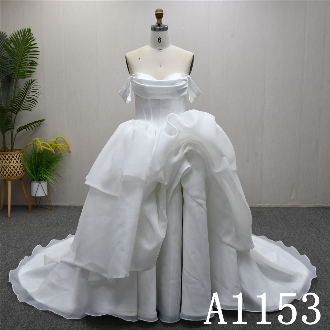 Bridal Dress Factory  Patticoat Sweetheart neckline  Simple dress features