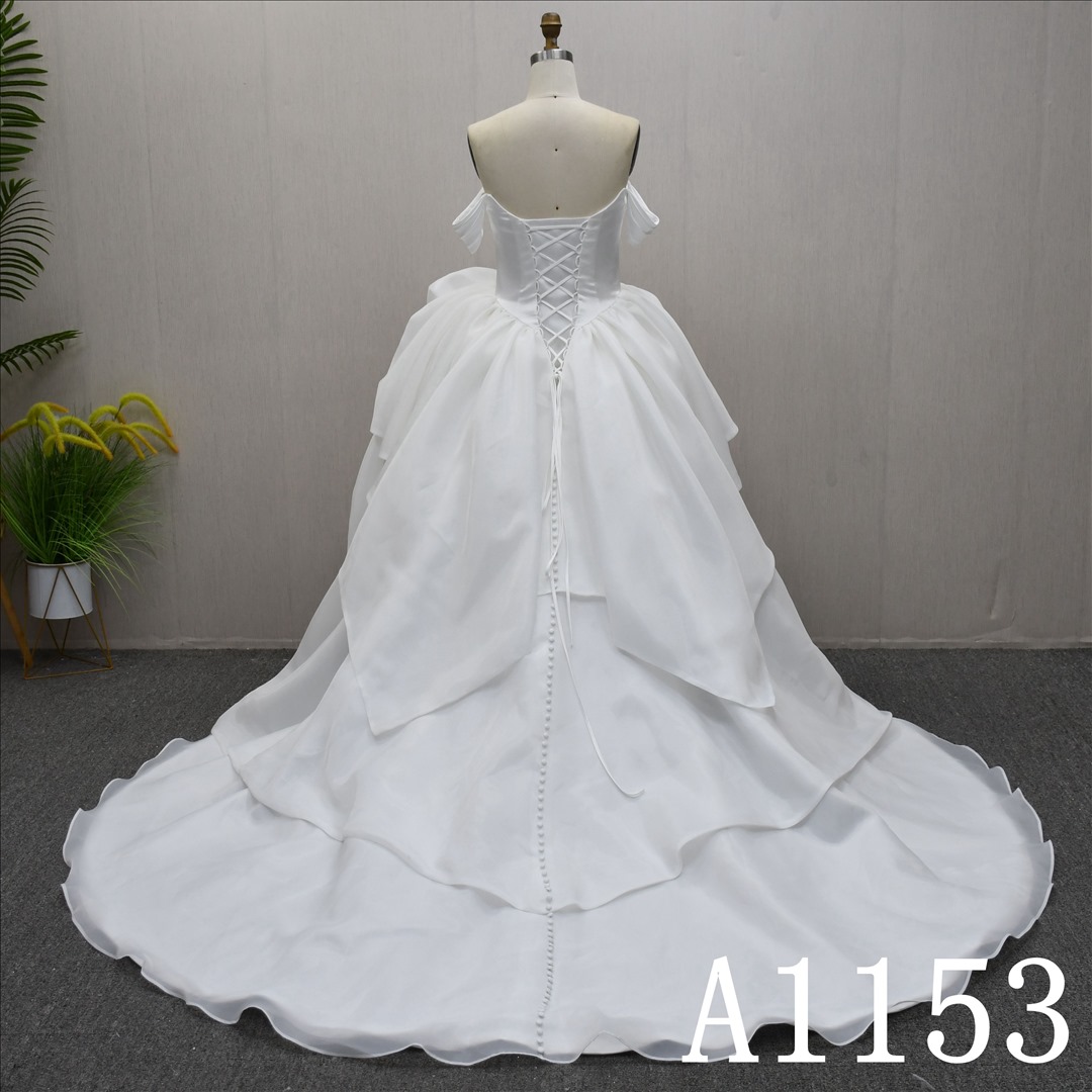 Bridal Dress Factory  Patticoat Sweetheart neckline  Simple dress features