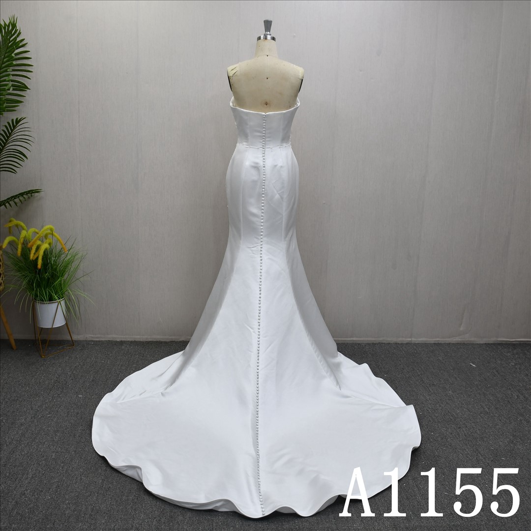 China Bridal Dress Factory  Mermaid Sweetheart neckline  Simple dress features Beading