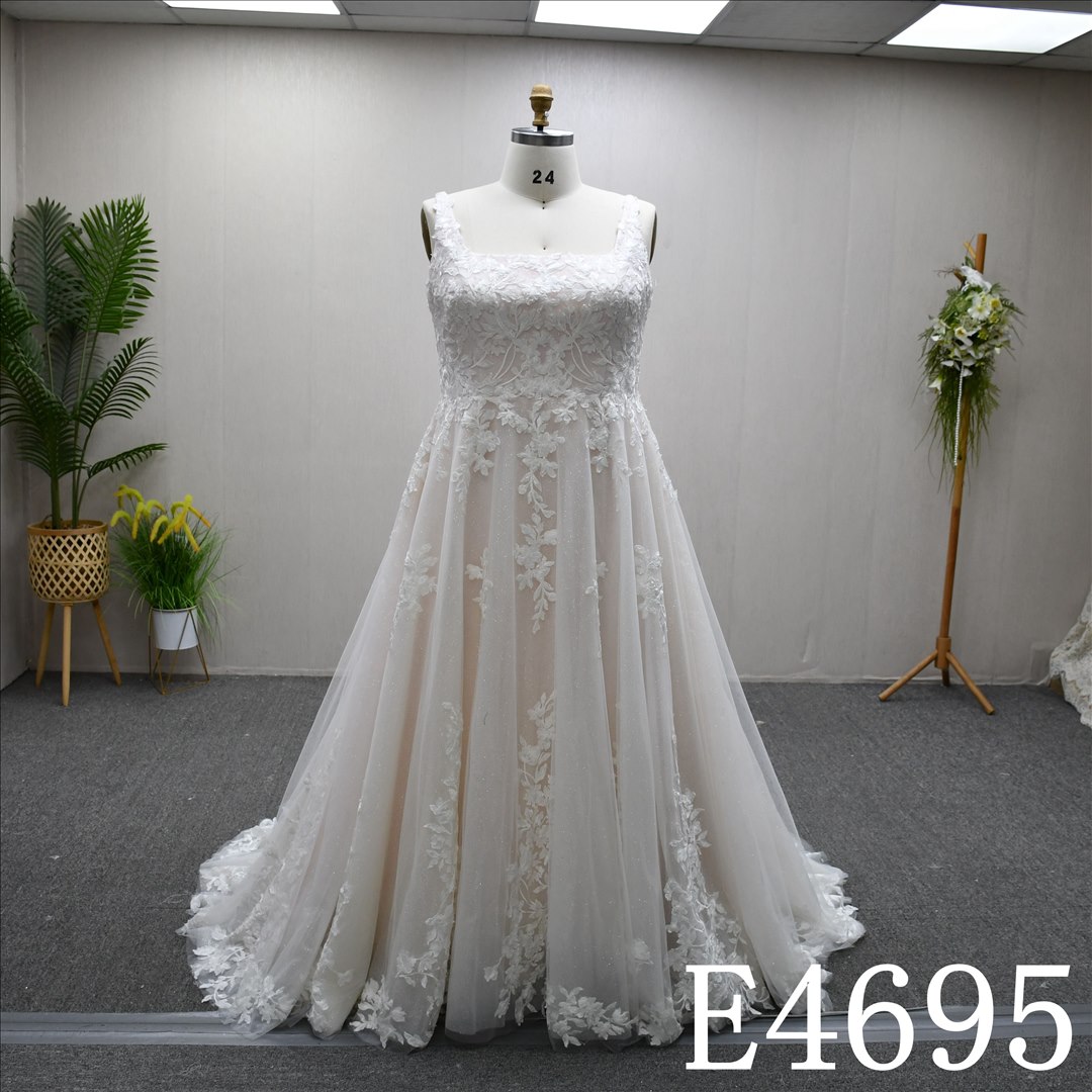 Bridal Dress Factory  A-lined Square collar Simple dress features Lace