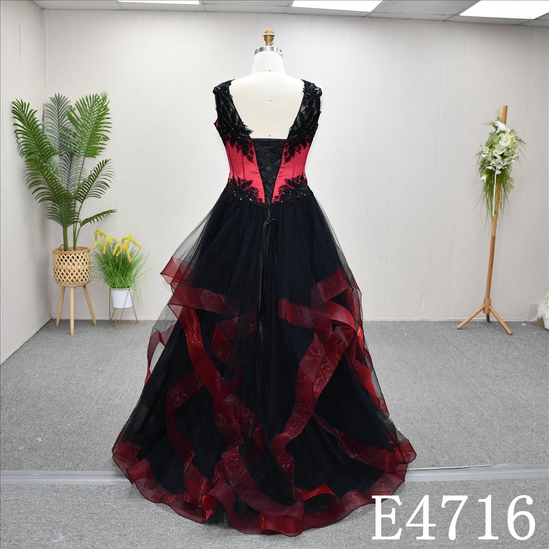 China Bridal Dress Factory  A-lined  V-neck Simple dress features Lace