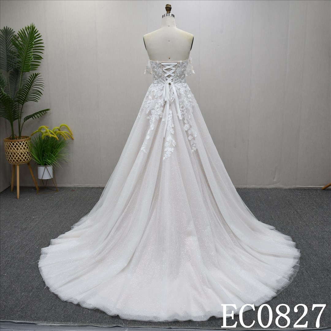 China Bridal Dress Factory  A-lined Halter strap Simple dress features