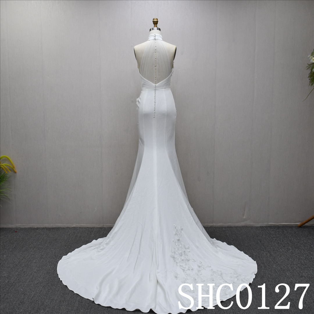 China Bridal Dress Factory Mermaid Halter strap Simple dress features
