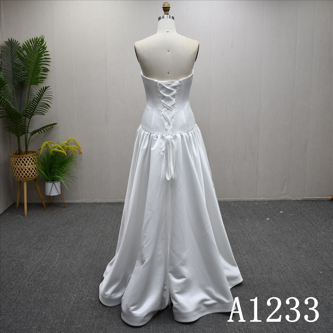 Guangzhou Bridal Gown Factory Fashionable Design Satin Bridal Dress A Line Women Dress