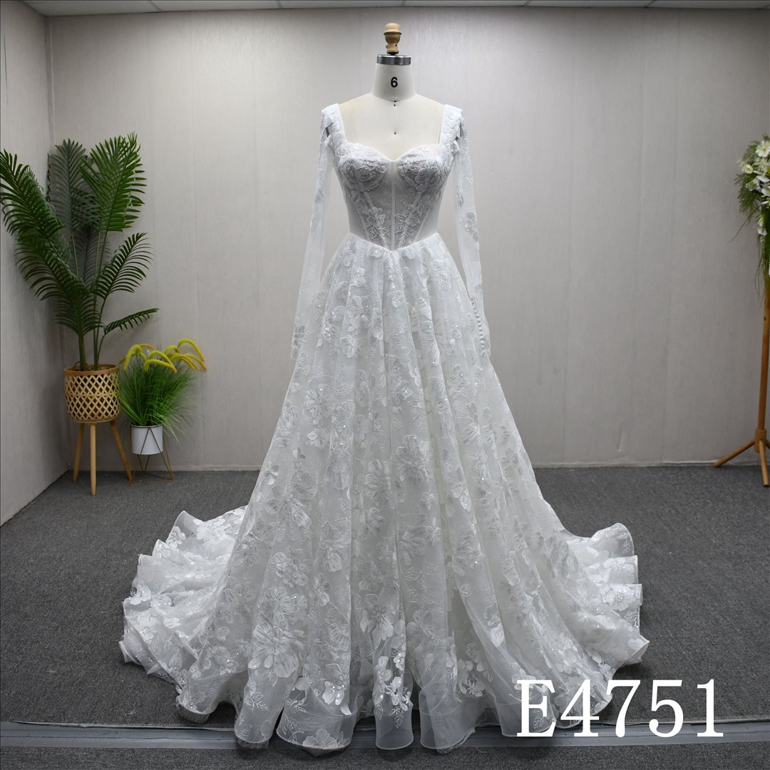 Guangzhou Bridal Gown Factory Fashionable Design Long Sleeves Bridal Gown