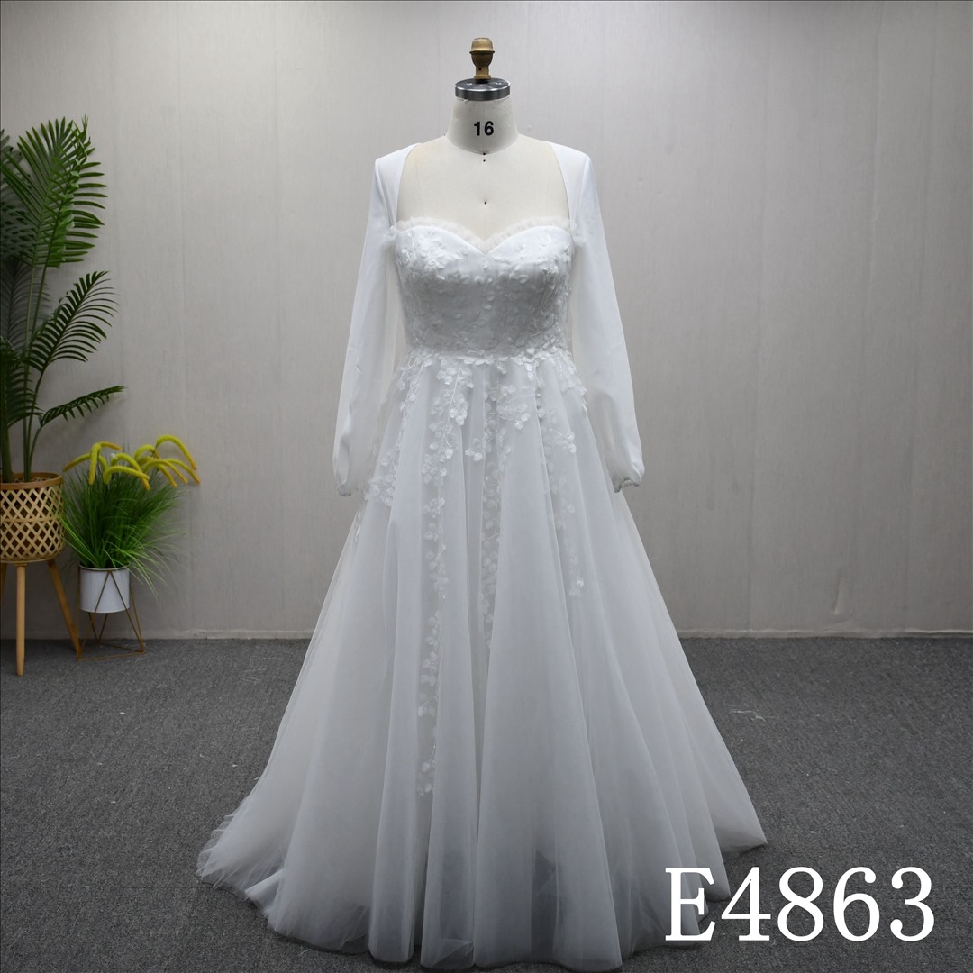 Guangzhou Factory Sweetheart Long Sleeves A Line Wedding Dress Lace  Bridal Gown