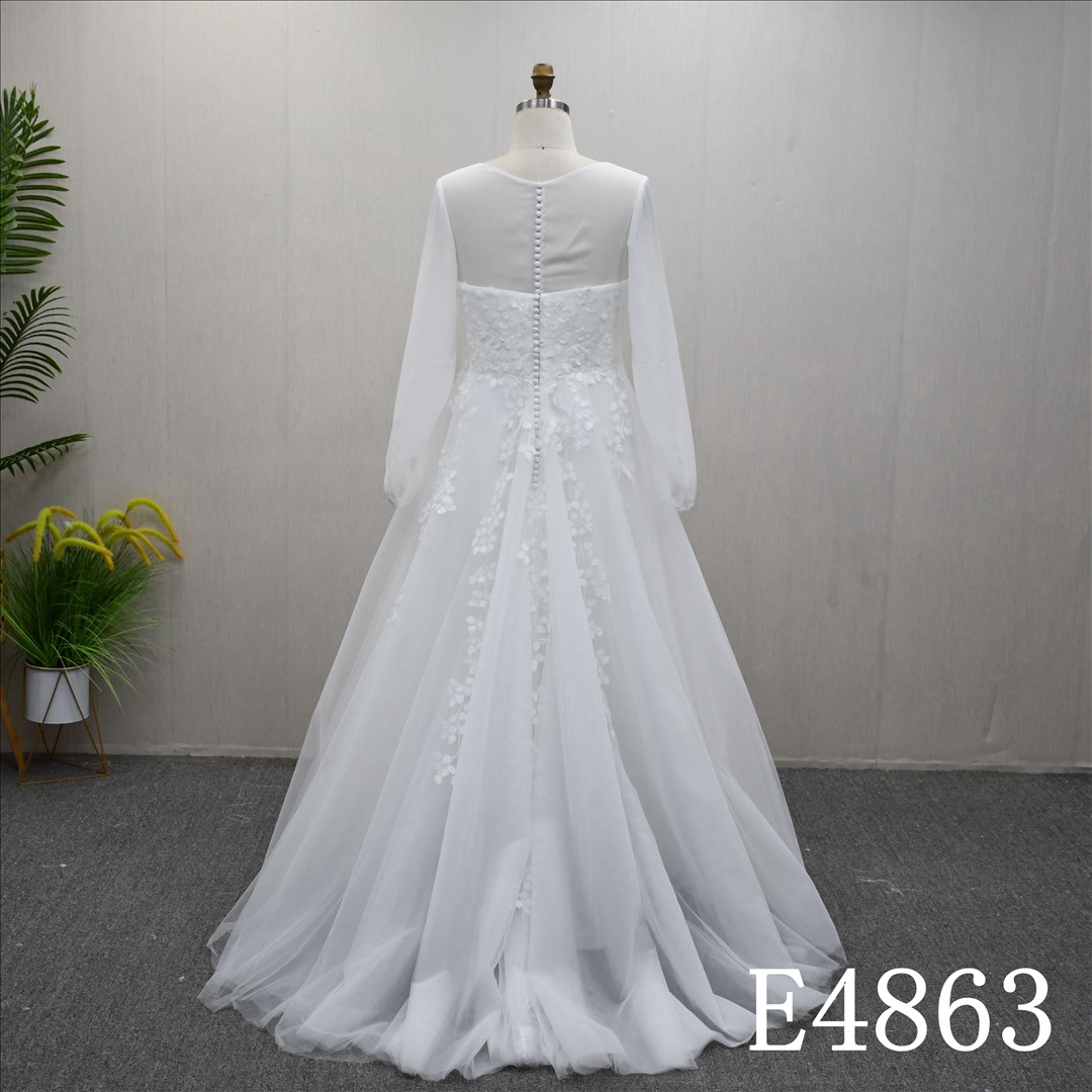 Guangzhou Factory Sweetheart Long Sleeves A Line Wedding Dress Lace  Bridal Gown