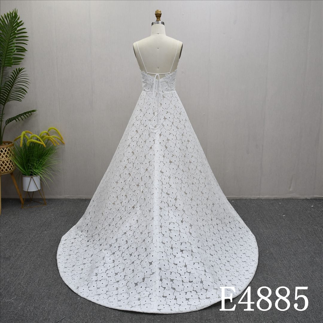 Guangzhou Factory Spaghetti Straps Straight Neck A Line Wedding Dress 3D Floral Lace Bridal Gown