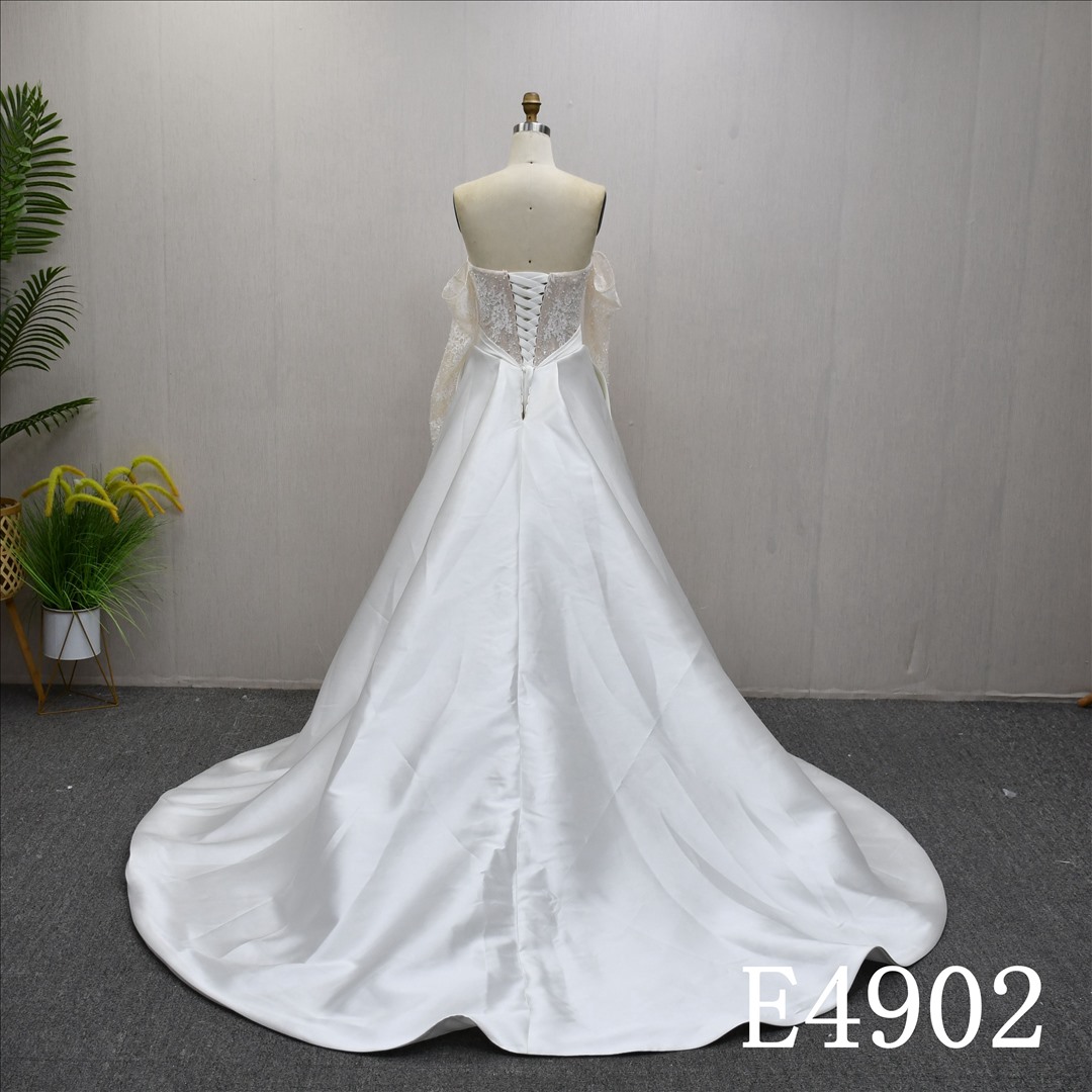 Guangzhou Factory Off The Shoulder Sweetheart A Line Wedding Dress Detachable Lace Sleeves Satin Bridal Gown