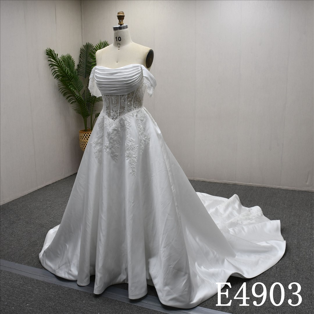 Guangzhou Factory Off The Shoulder Pleated Ballgown Wedding Dress Satin Lace Appliques Bridal Gown With Cathedral Train