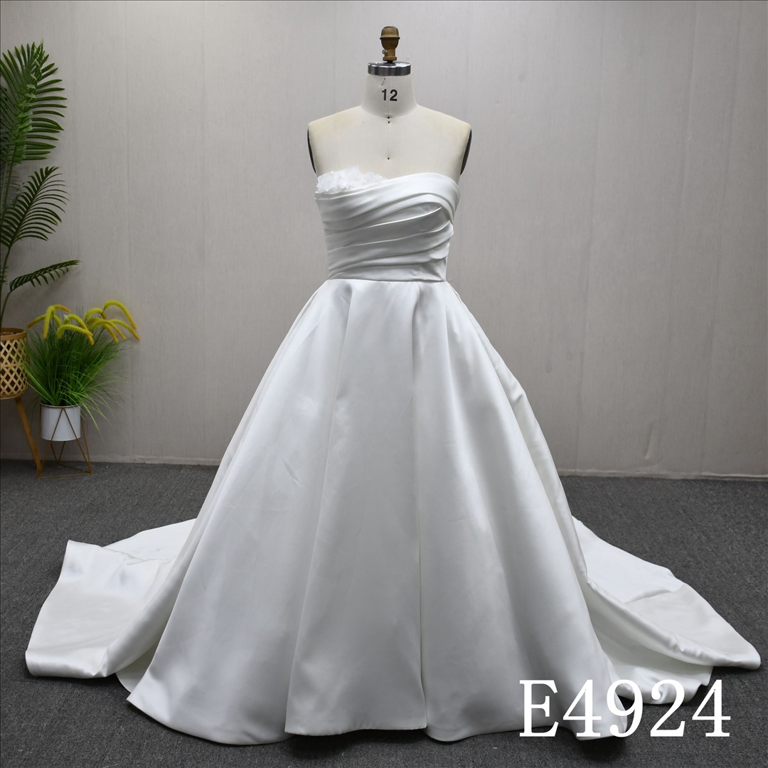 Guangzhou Bridal Gown Factory Strapless Satin Wedding Dress 3D Floral Ruched Bodice  Chapel Train Bridal Gown