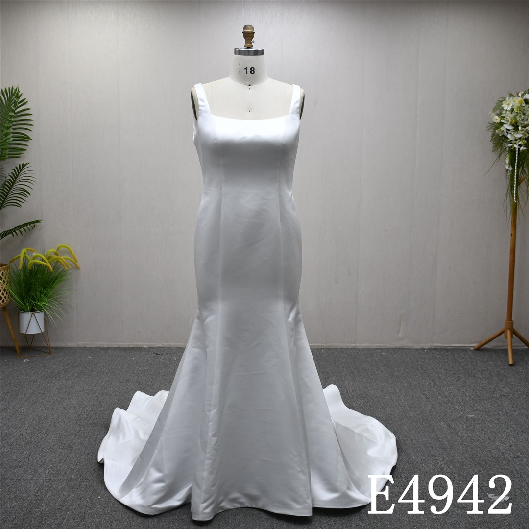 Guangzhou Bridal Gown Factory Square Neck Satin Mermaid Wedding Dress Deep V Back Pearl Button Chapel Train Bridal Gown