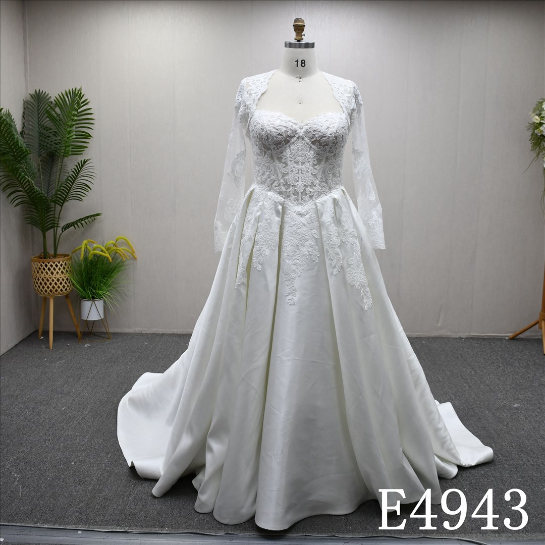 Guangzhou Bridal Gown Factory Sweetheart Long Sleeve Lace Satin A-Line Wedding Dress Keyhole Back Chapel Train Bridal Gown