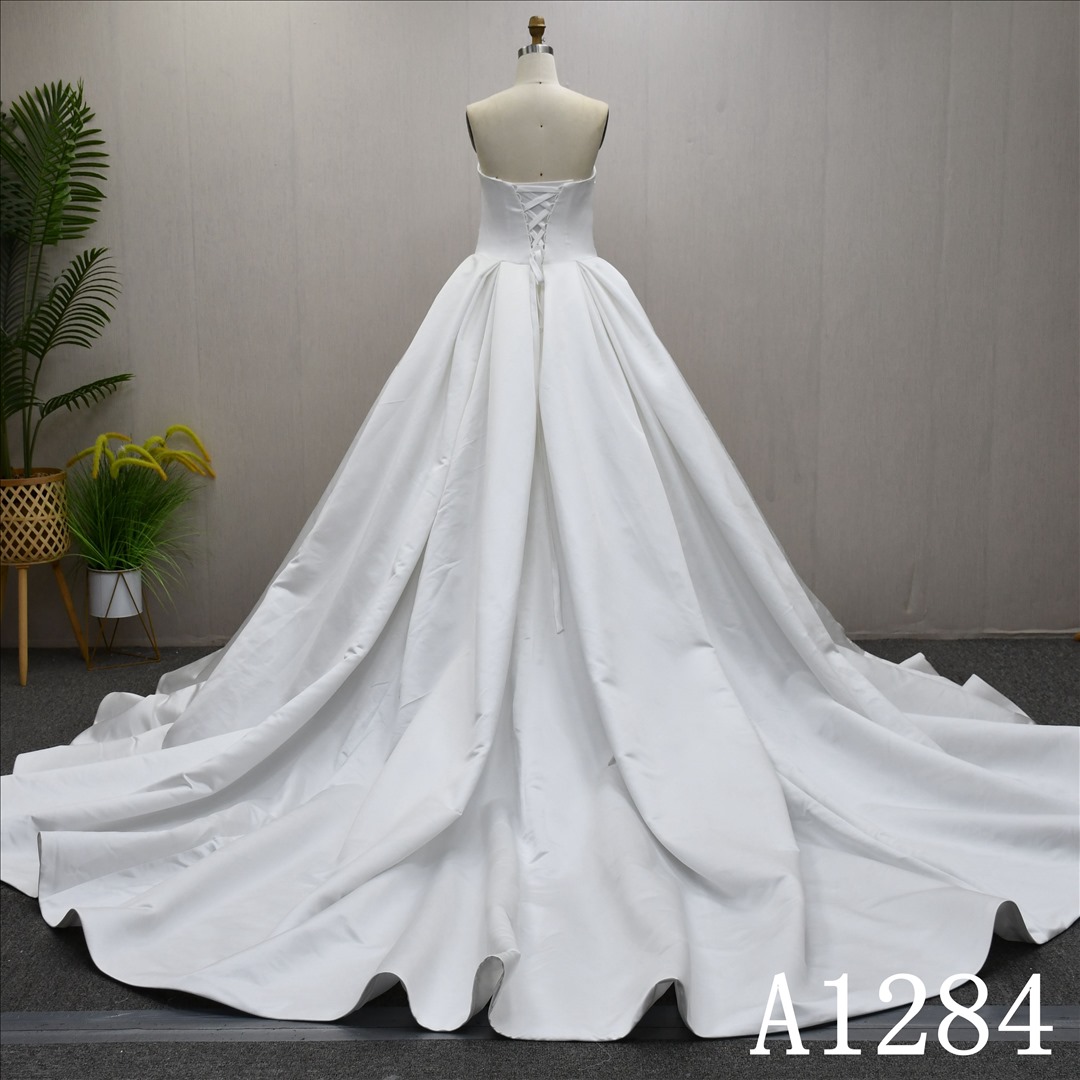 Guangzhou Bridal Gown Factory Strapless Ruched Satin Ball Gown Wedding Dress Cathedral Train Lace Up Corset Back Bridal Gown