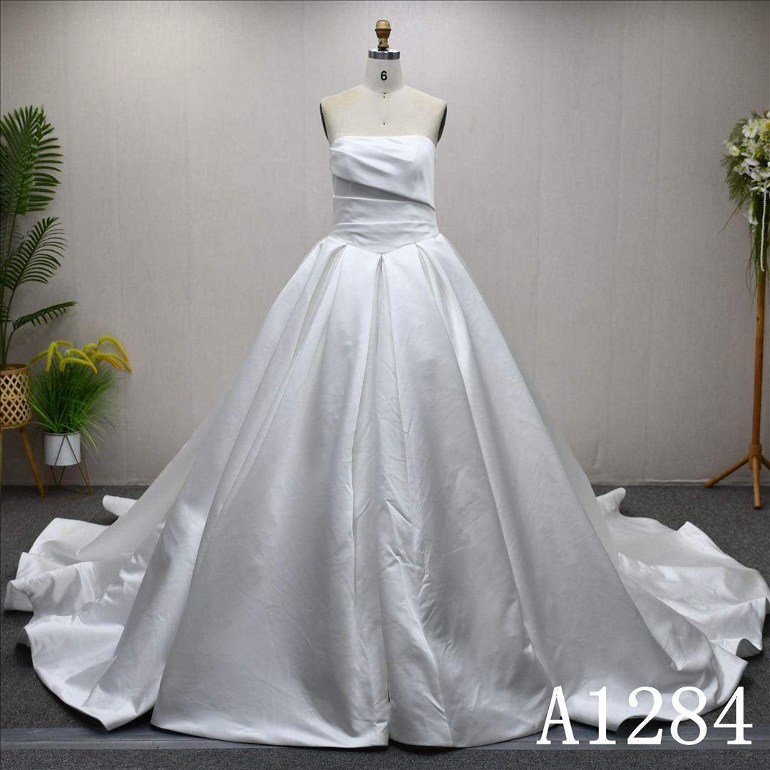 Guangzhou Bridal Gown Factory Strapless Ruched Satin Ball Gown Wedding Dress Cathedral Train Lace Up Corset Back Bridal Gown