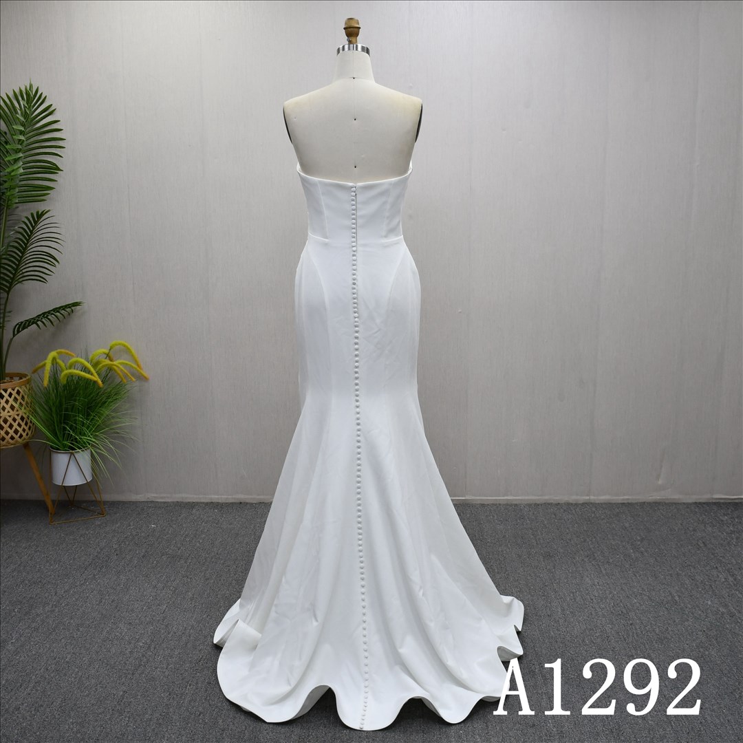 Guangzhou Bridal Gown Factory Strapless Sweetheart Ruched Satin Mermaid Wedding Dress Sweep Train Pearl Button Back Bridal Gown
