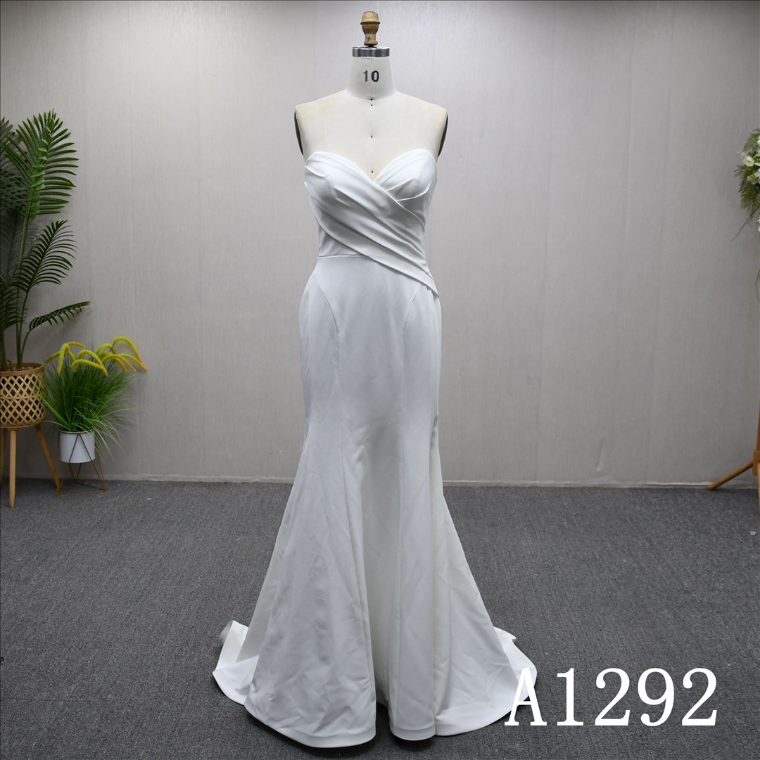 Guangzhou Bridal Gown Factory Strapless Sweetheart Ruched Satin Mermaid Wedding Dress Sweep Train Pearl Button Back Bridal Gown