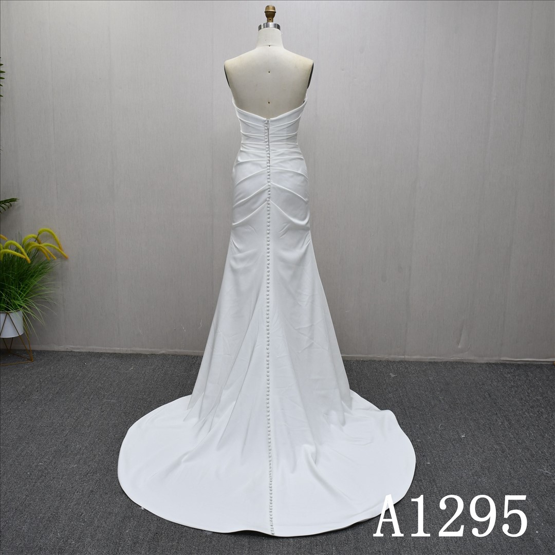 Guangzhou Bridal Gown Factory Strapless Sweetheart Ruched Satin Mermaid Wedding Dress Sweep Train Pearl Button Back Bridal Gown