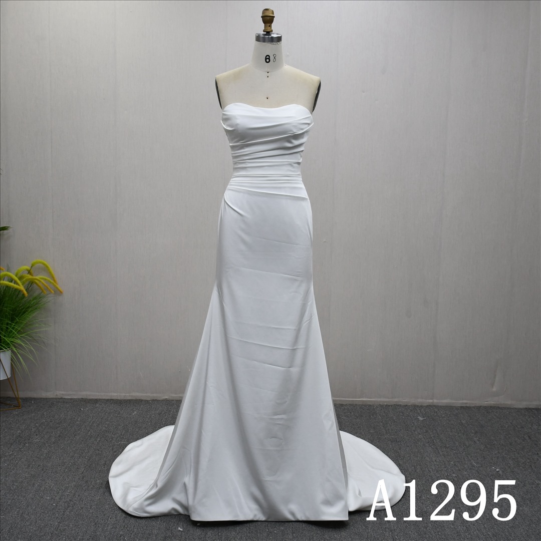 Guangzhou Bridal Gown Factory Strapless Sweetheart Ruched Satin Mermaid Wedding Dress Sweep Train Pearl Button Back Bridal Gown
