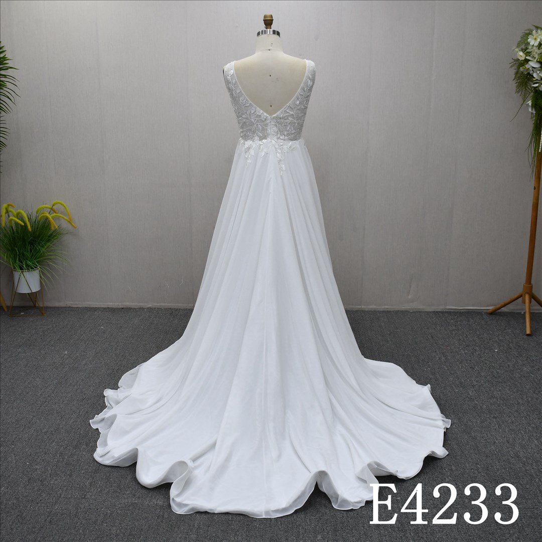 Guangzhou Bridal Gown Factory Deep V Neck Lace Applique Chiffon A Line Wedding Dress Chapel Train V Back Bridal Gown