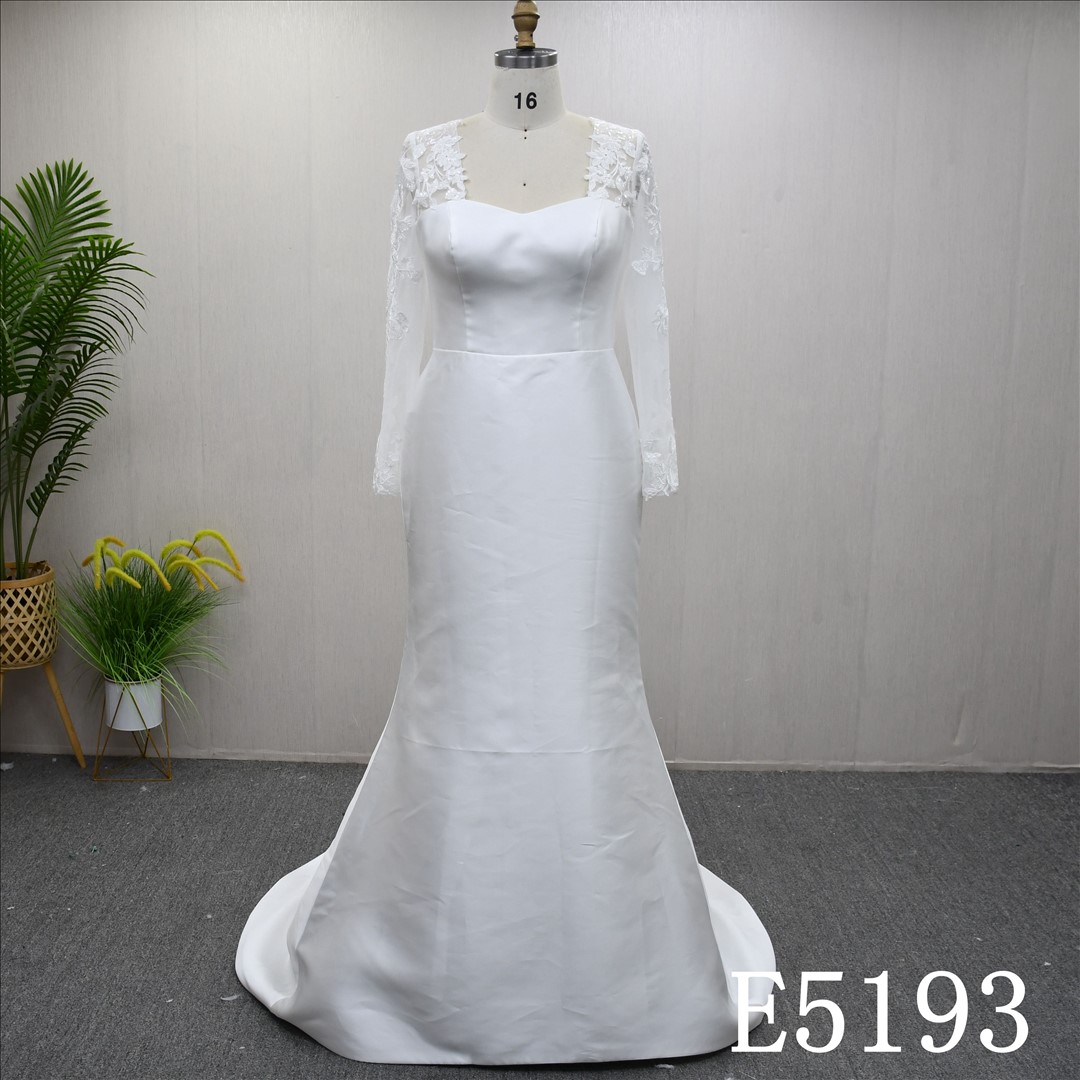 Guangzhou Bridal Gown Factory Sweetheart Long Sleeve Mermaid Wedding Dress Satin Lace Applique Bridal Gown Pearl Button Back Sweep Train