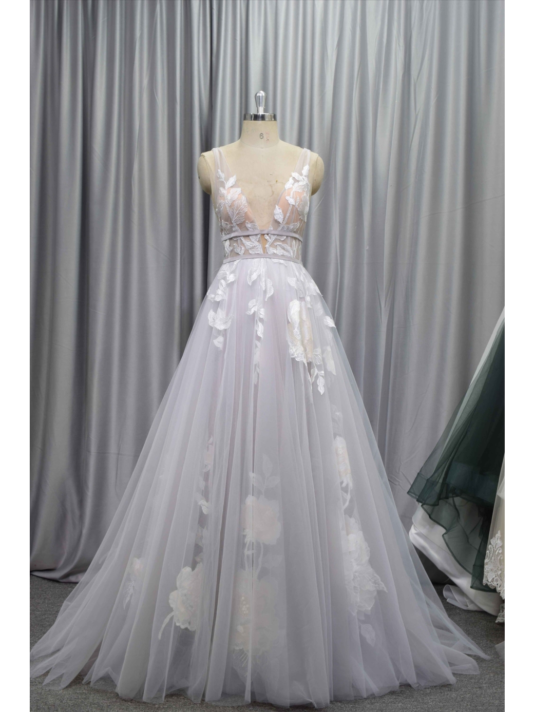 New design V neckline low back sexy boho wedding dress