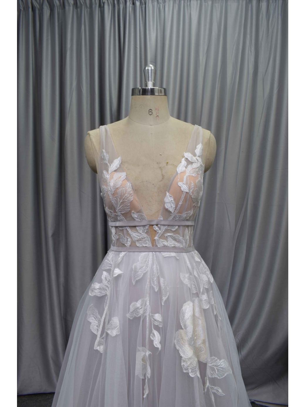 New design V neckline low back sexy boho wedding dress