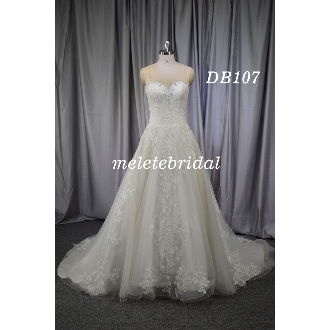 Sweetheart neckline new arrival wedding dress with sweep train zipper back