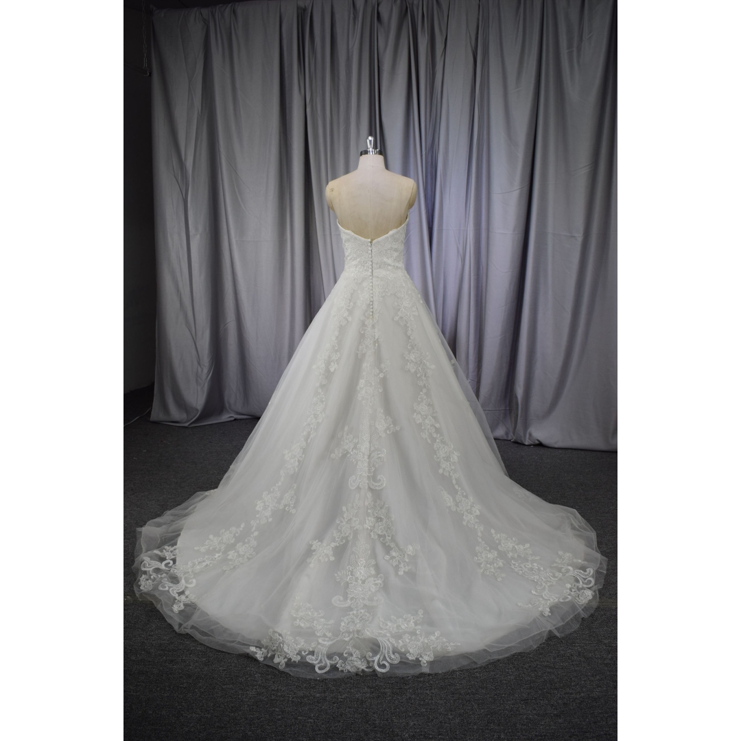 Sweetheart neckline new arrival wedding dress with sweep train zipper back