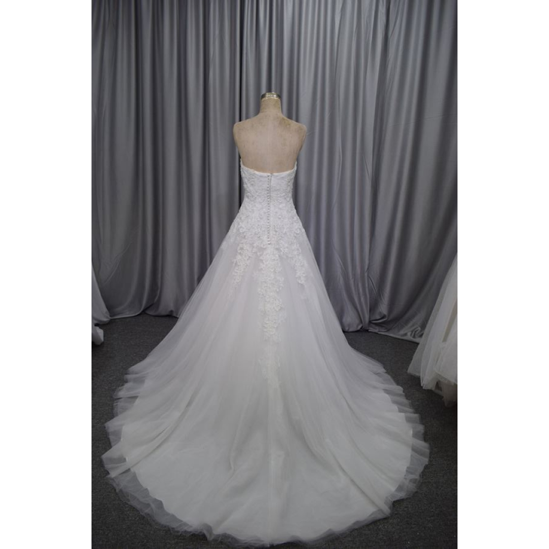 Elegant A line Lace with beading new design wedding dress