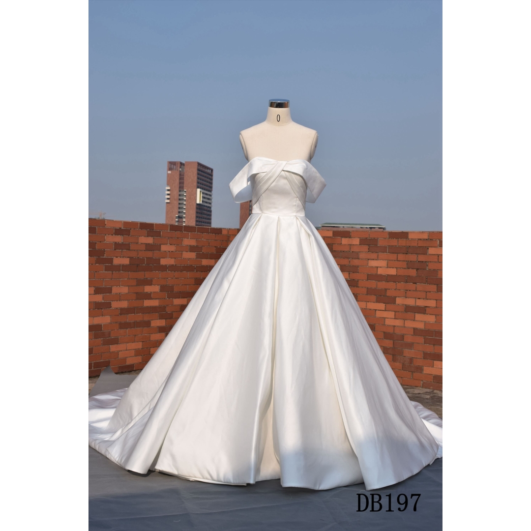 Ivory satin off shoulder bridal gown princess wedding gown whole sale price