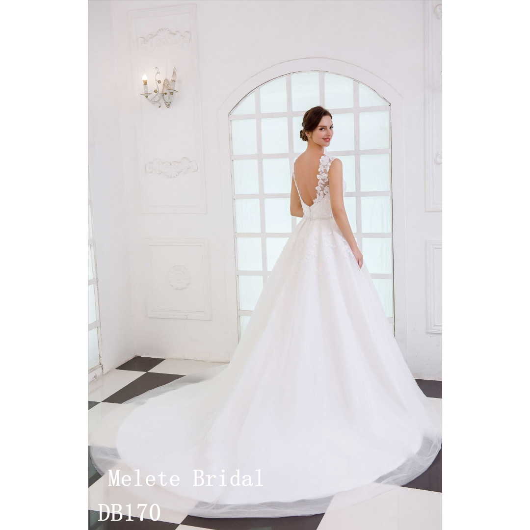 Backless new design bridal gown with cap sleeves customized dress