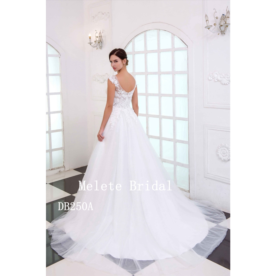 3D flowers cap sleeves light design bridal gown beach garden style wedding dress