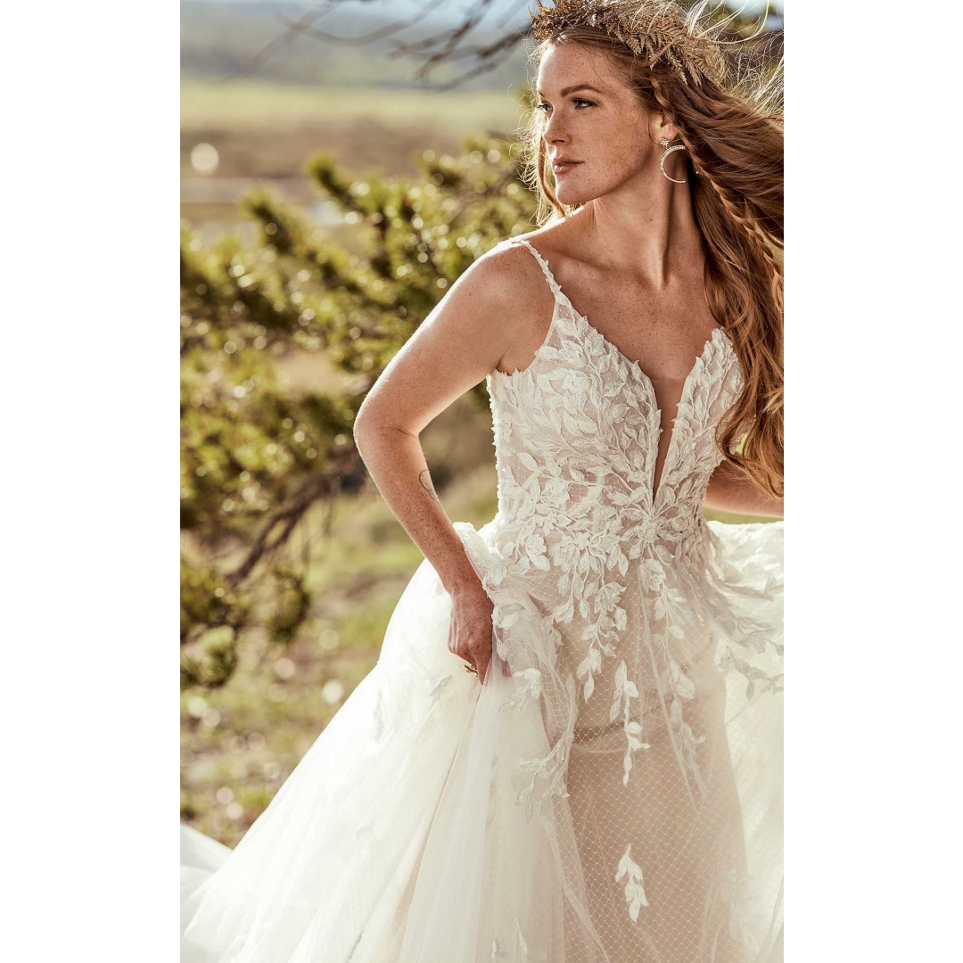 Boho Bridal gown low back with V neckline