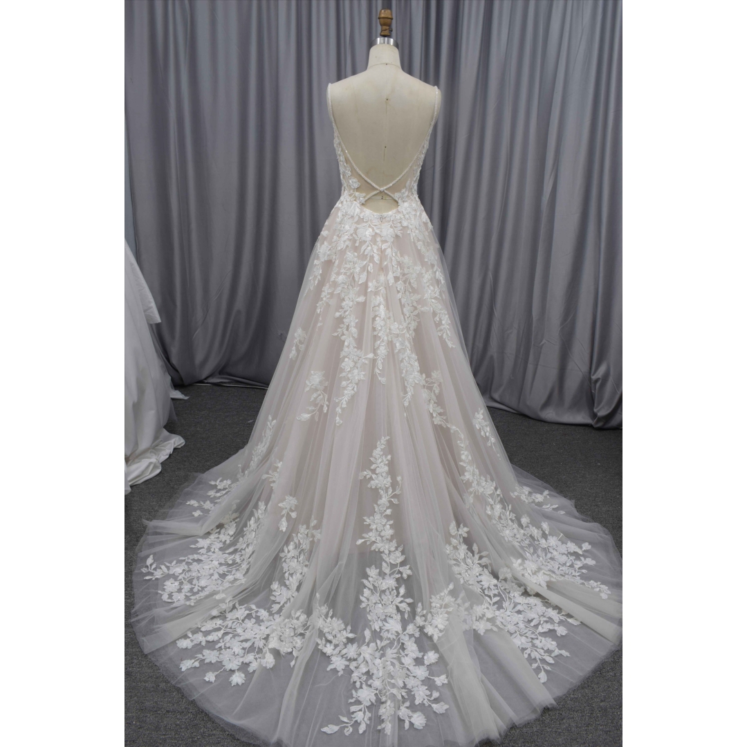 Light blush color wedding dress beach bridal gown with beautiful new lace