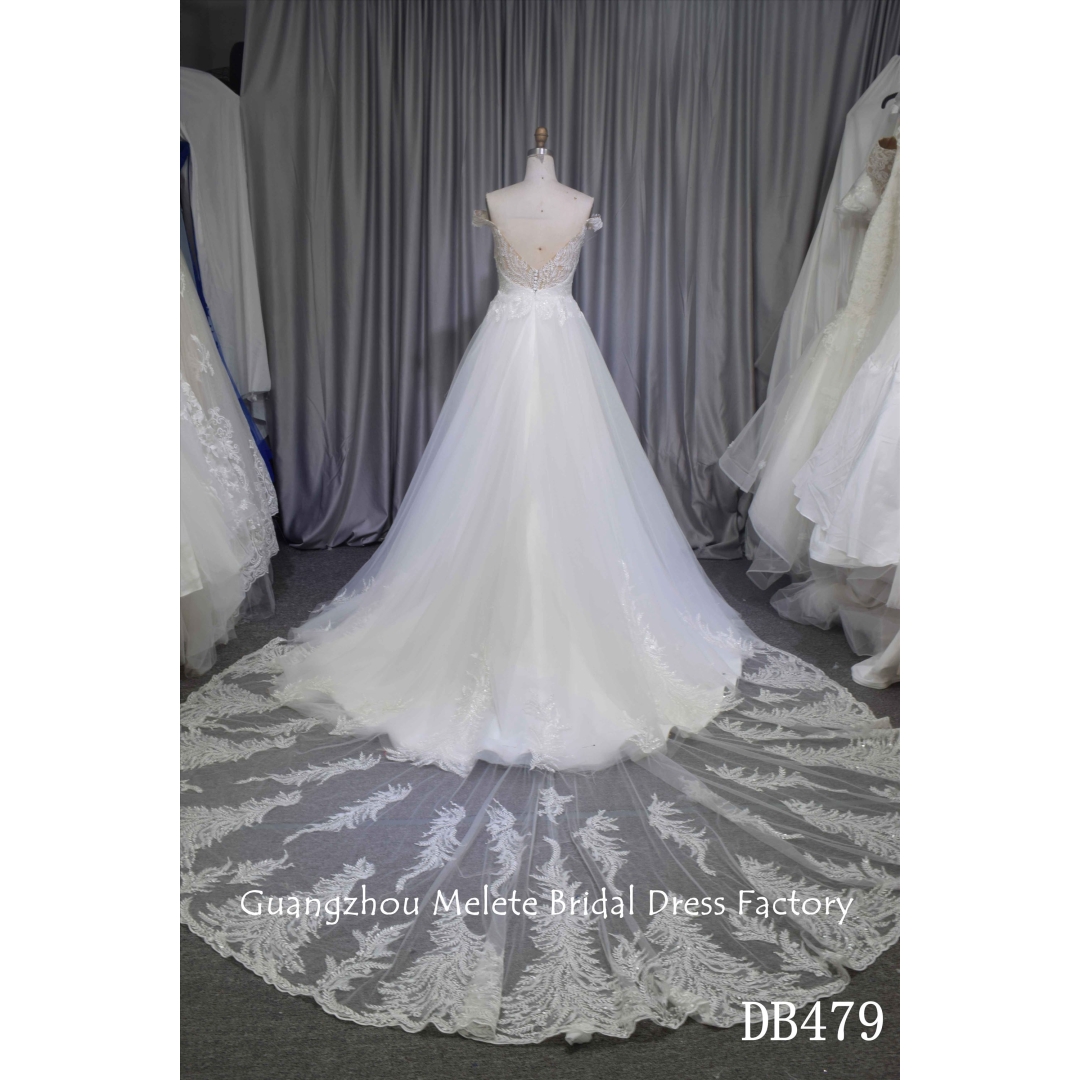 Elegant A line bridal gown with detachable lace train