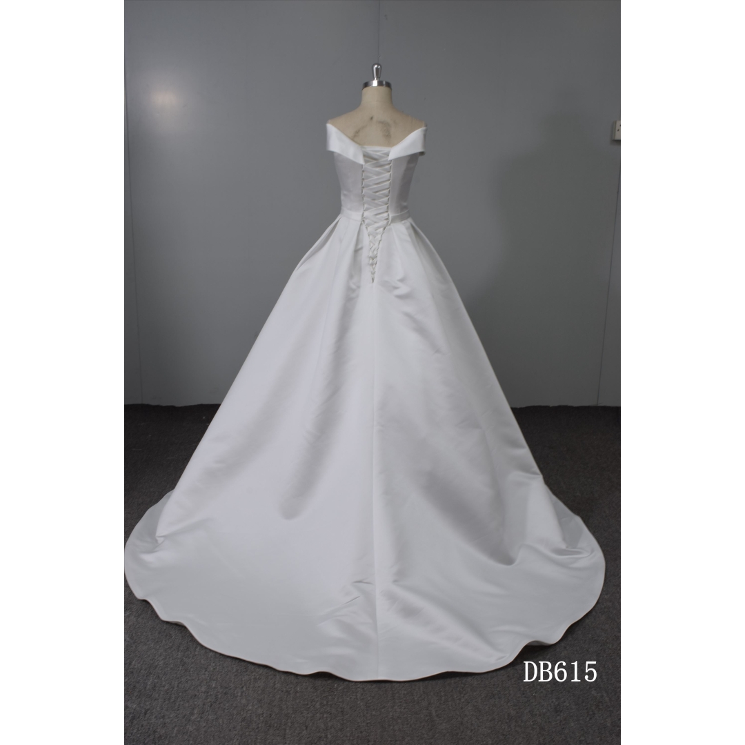 Off Shoulder Lace Up Back Satin Bridal Gown Hot Sell Wedding Dress